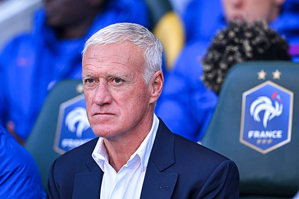 HLV Didier Deschamps đối mặt với áp lực thay đổi lối chơi cho tuyển Pháp tại World Cup 2026.
