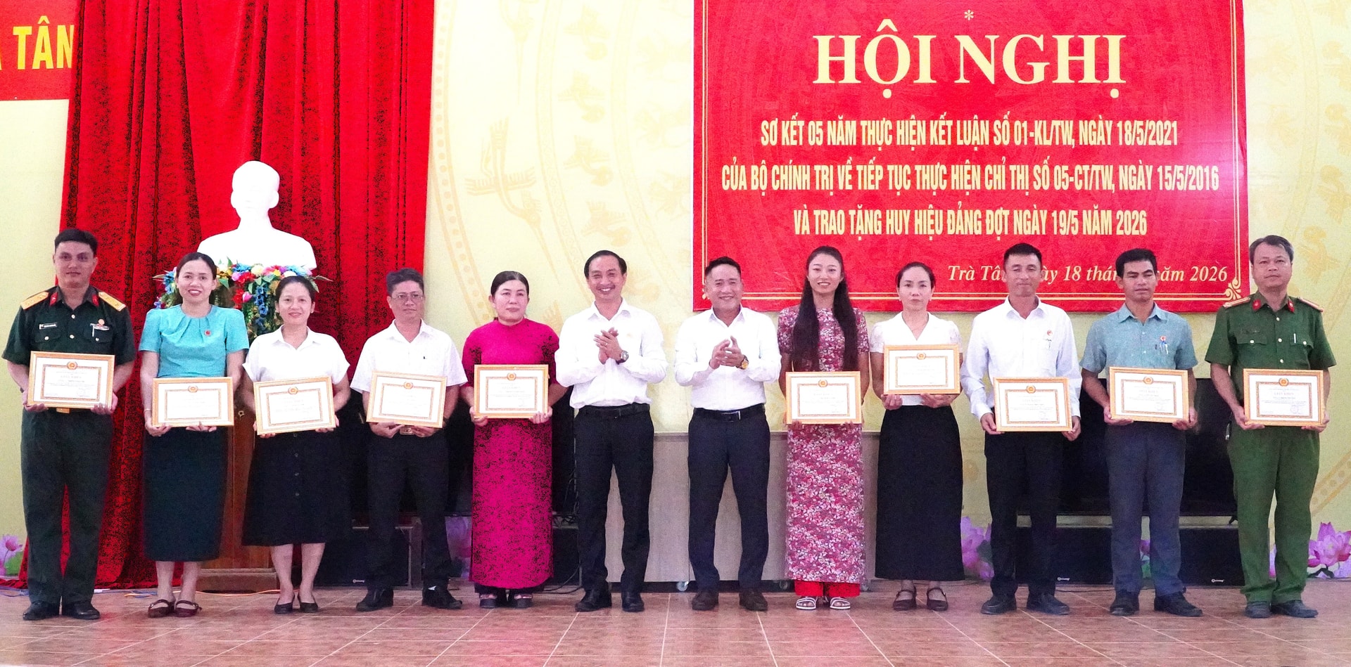 anh khen thuong 05