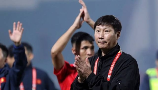 HLV Kim Sang-sik đối mặt áp lực lớn tại Asian Cup 2027 với vị thế đương kim vô địch khu vực.
