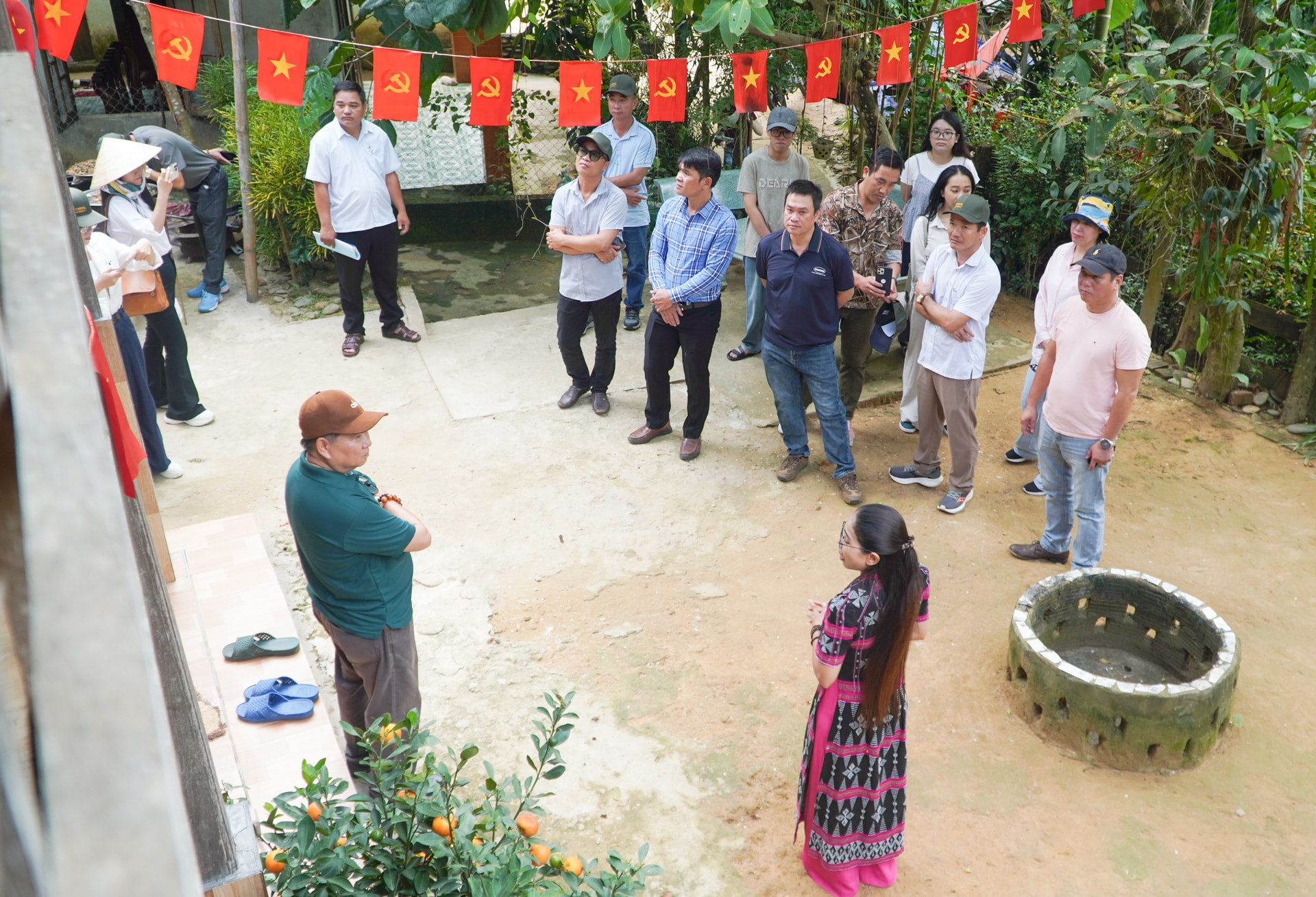 Nhiều điểm đến vẫn còn lưng chừng, chưa được đầu tư hạ tầng để thu hút du khách. Ảnh: PHAN VINH