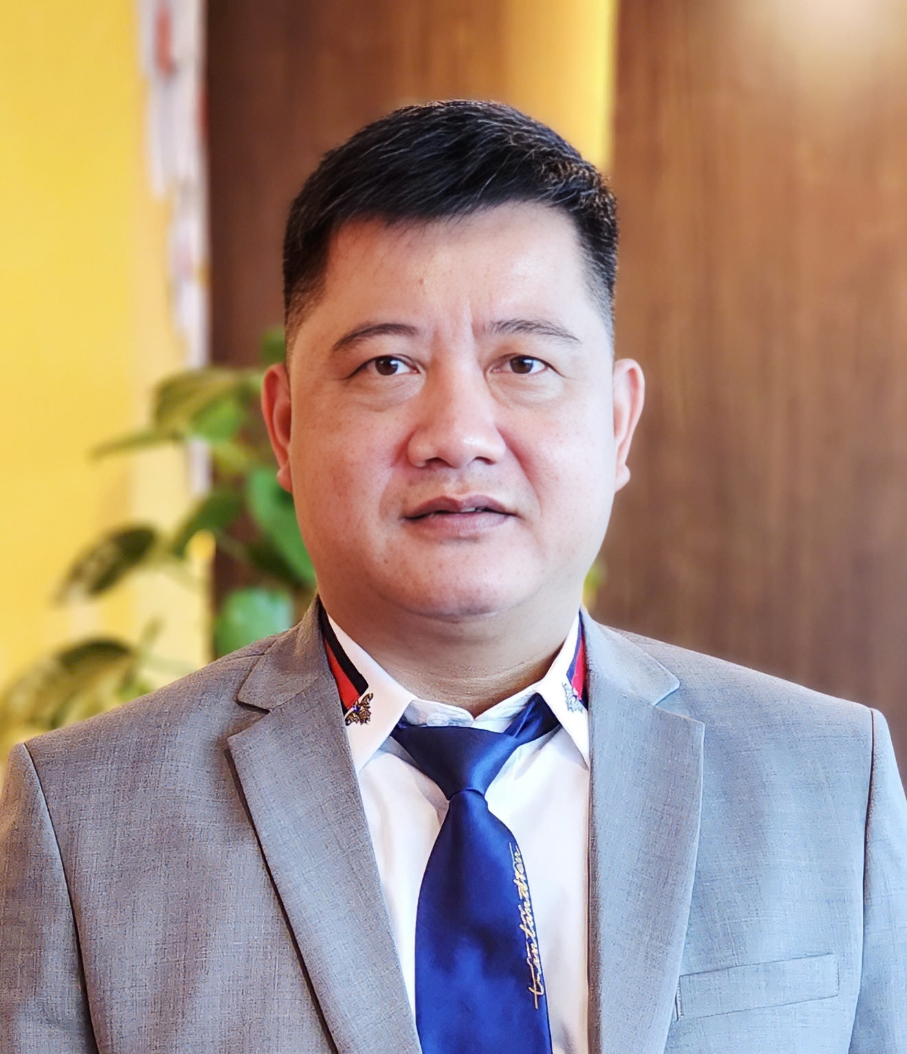 ong-tran-tan-dien.jpg