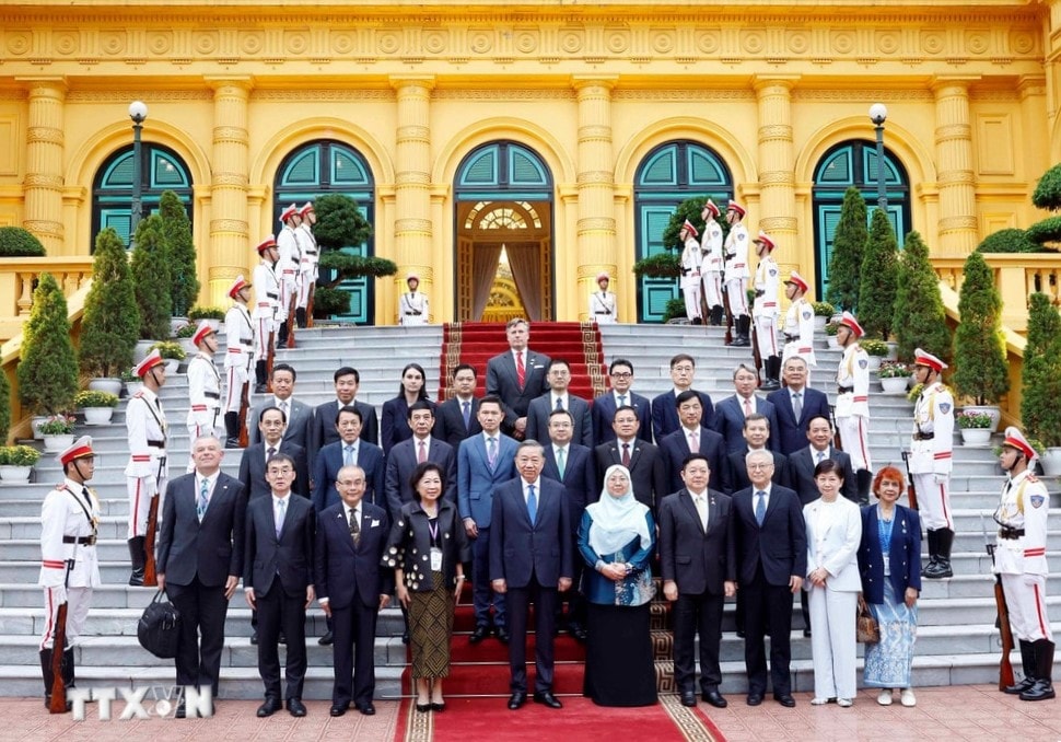 a86c626475e7114d6816ab432f-_ttxvn-tong-bi-thu-chu-tich-nuoc-tiep-cac-dai-bieu-du-dien-dan-tuong-lai-asean-2026-8815957-2(1).jpg