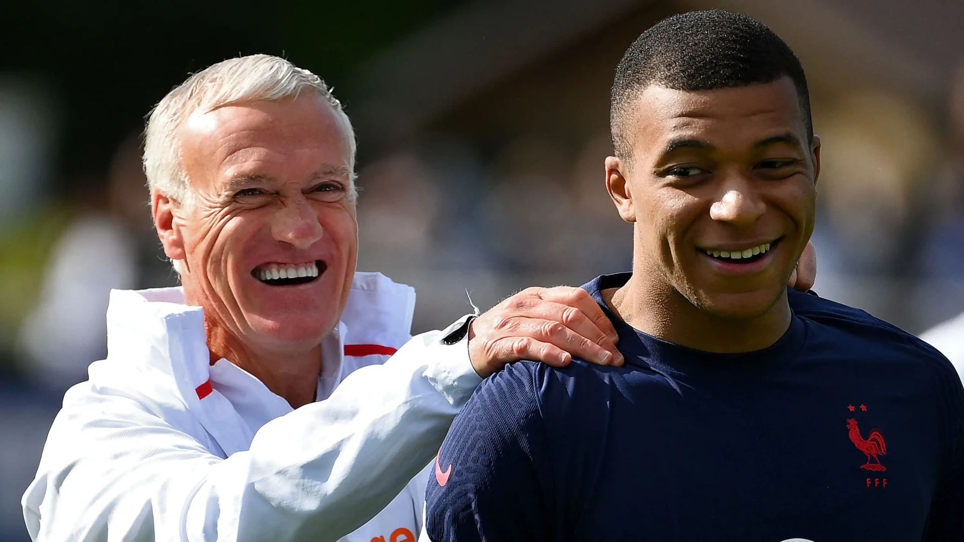 Kylian Mbappe đảm nhận vai trò thủ lĩnh mới dưới thời Deschamps.