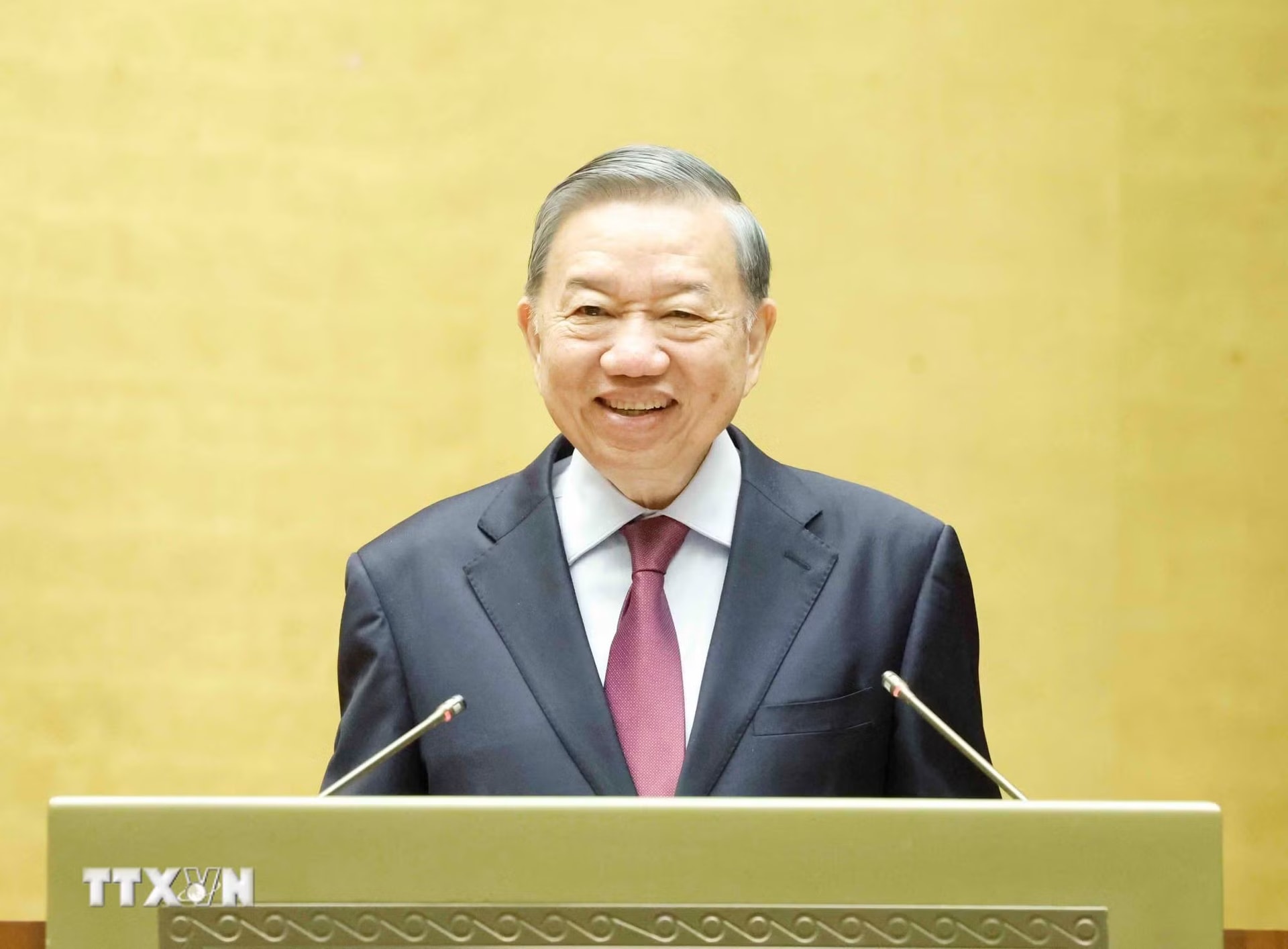 ttxvn-hoi-nghi-quan-triet-nghi-quyet-cua-bo-chinh-tri-ve-duong-loi-doi-ngoai-dai-hoi-xiv-cua-dang-1106-19.jpg