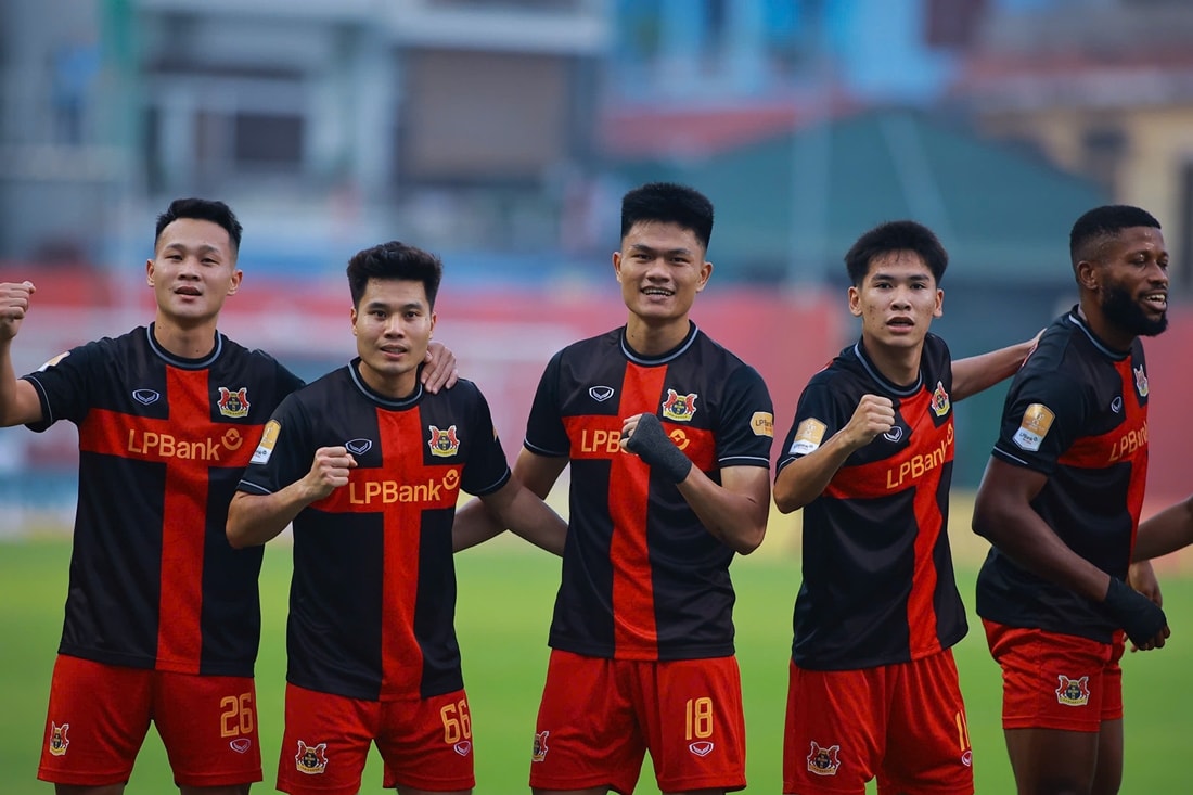 Ninh Bình ăn mừng chiến thắng thuyết phục trước Thể Công Viettel tại bán kết Cúp Quốc gia 2025/26