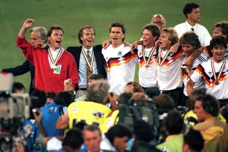 Franz Beckenbauer vô địch World Cup trên cả hai cương vị
