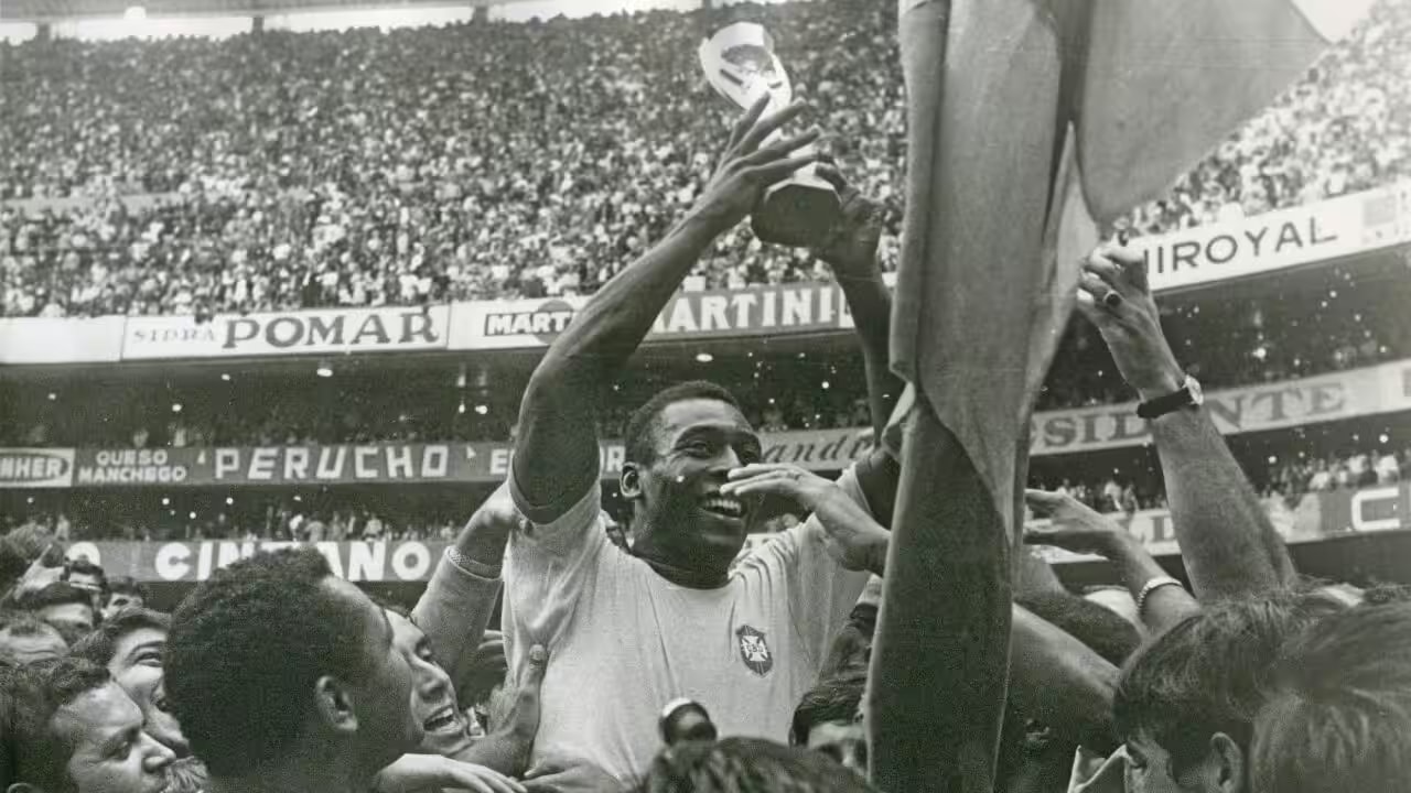 Vua bóng đá Pele tại World Cup