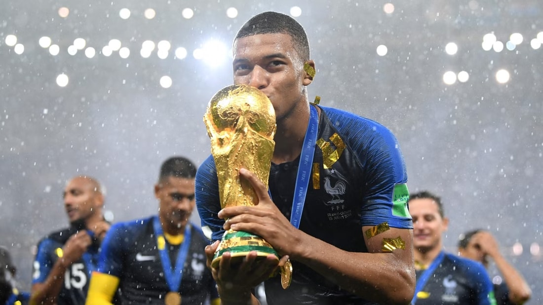 Kylian Mbappe vô địch World Cup năm 19 tuổi