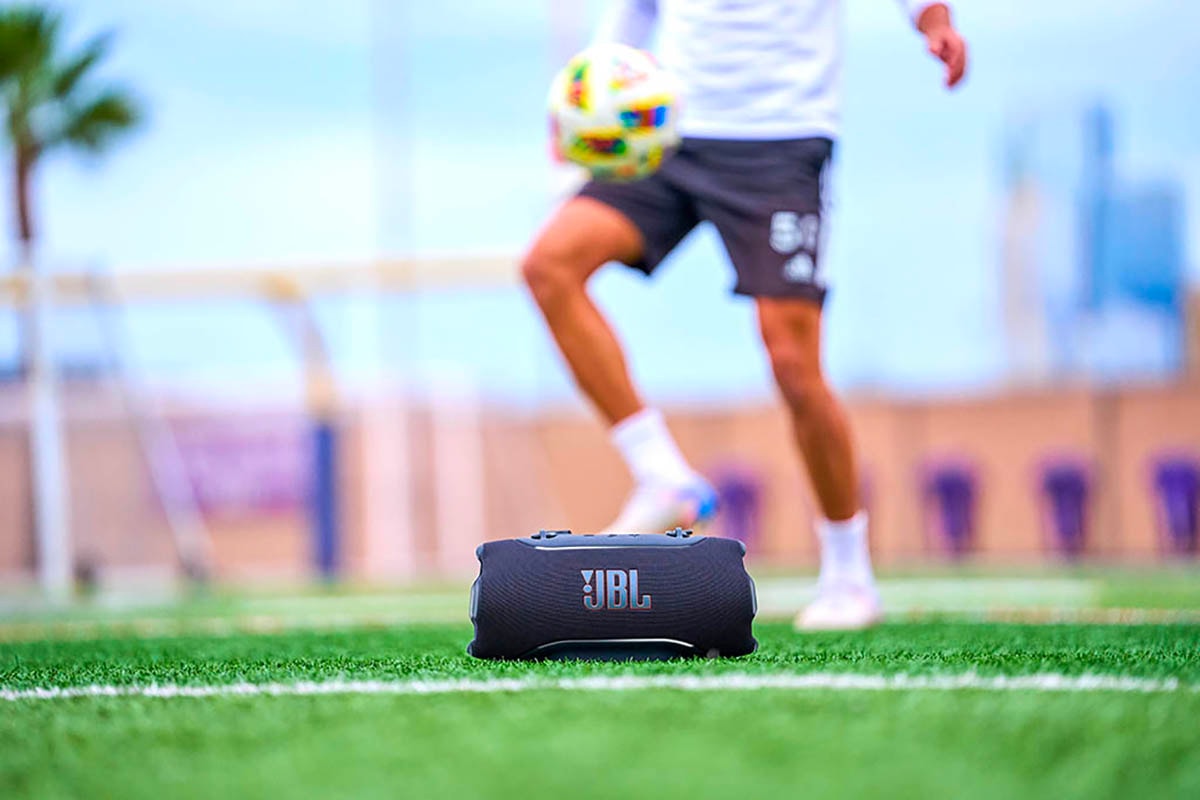 Cận cảnh loa Bluetooth JBL Xtreme 5