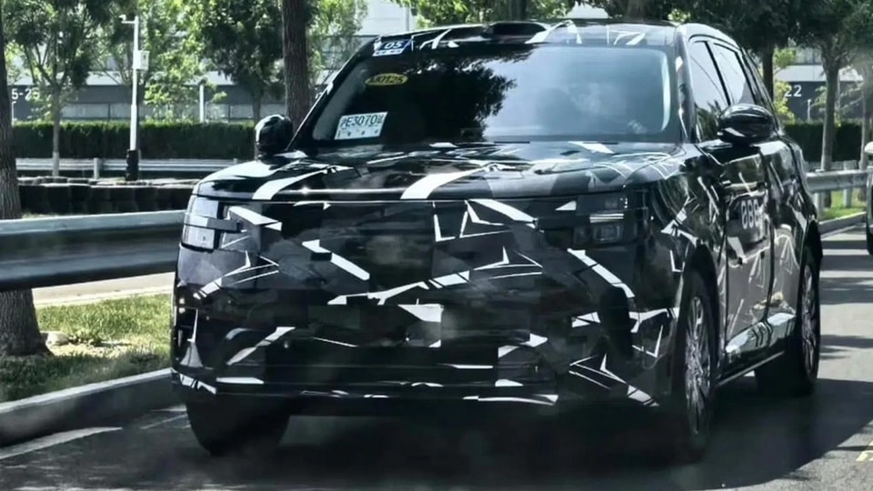 Cận cảnh thiết kế mâm xe hình chữ Mễ trên mẫu SUV mới của Xiaomi