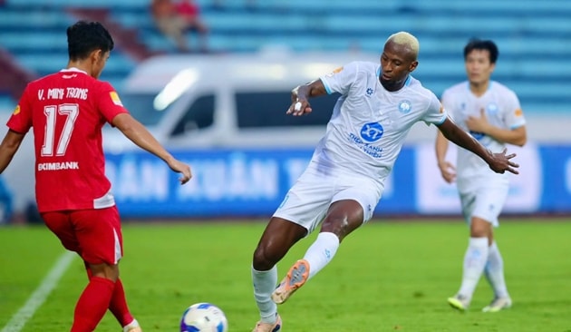 Nam Định gặp khó sau những chức vô địch V-League.