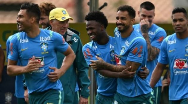 Đội tuyển Brazil khao khát giải cơn khát vô địch World Cup kéo dài 24 năm