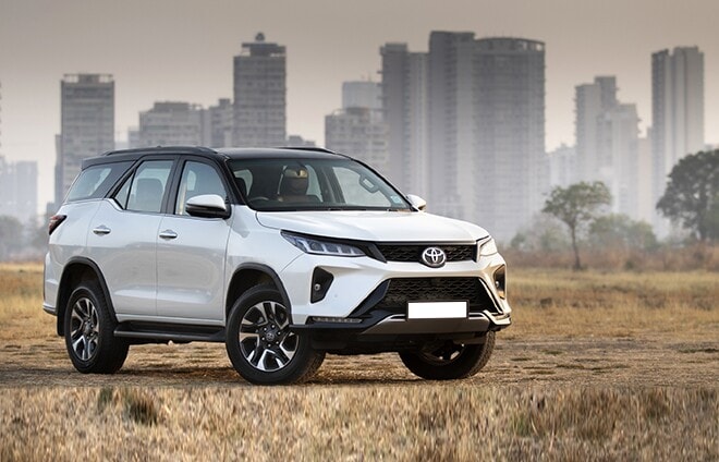 Ngoại thất xe Toyota Fortuner 2026 hiện đại và mạnh mẽ