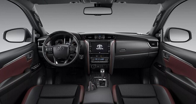 Khoang nội thất sang trọng của Toyota Fortuner 2026