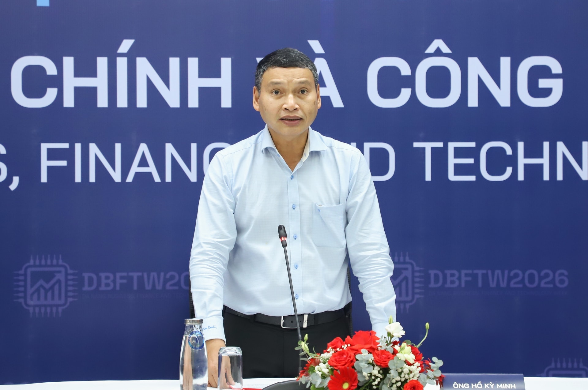 anh-minh-hop-bao.jpg