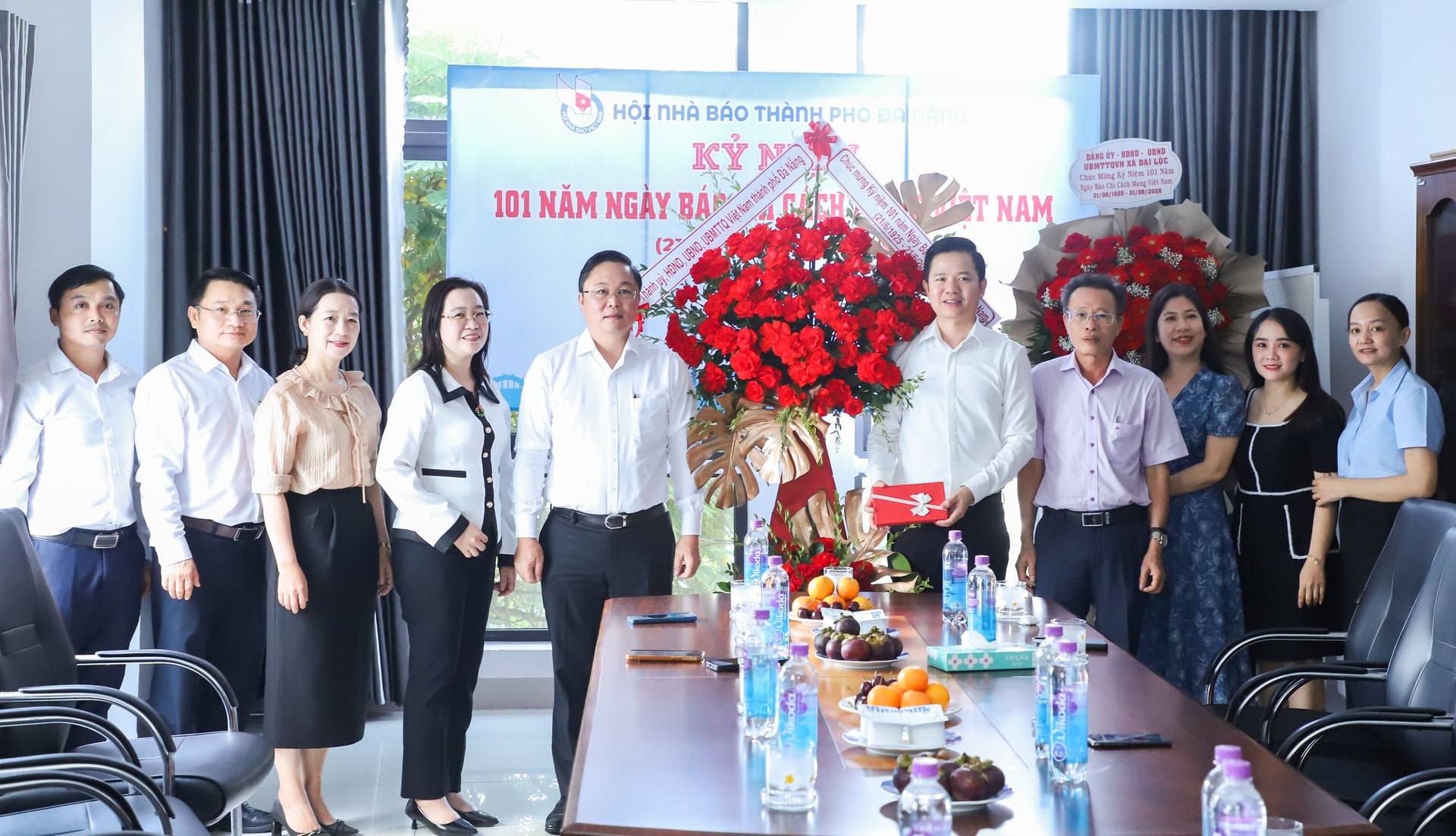 HOI NHA BAO