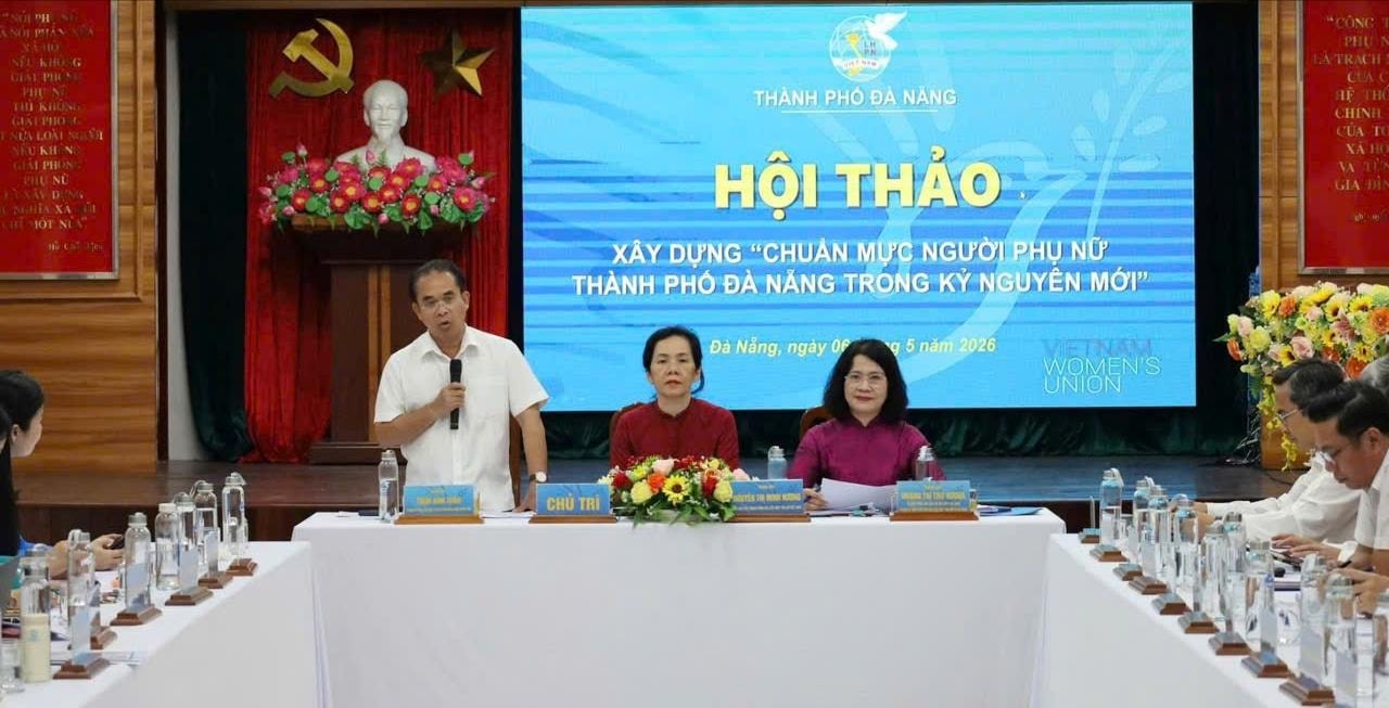 Hội Liên hiệp Phụ nữ thành phố Đà Nẵng tổ chức Hội thảo “Xây dựng chuẩn mực người phụ nữ thành phố Đà Nẵng trong kỷ nguyên mới” nhằm cụ thể hóa phong trào thi đua “Xây dựng người phụ nữ Việt Nam thời đại mới”. Ảnh: TIỂU YẾN