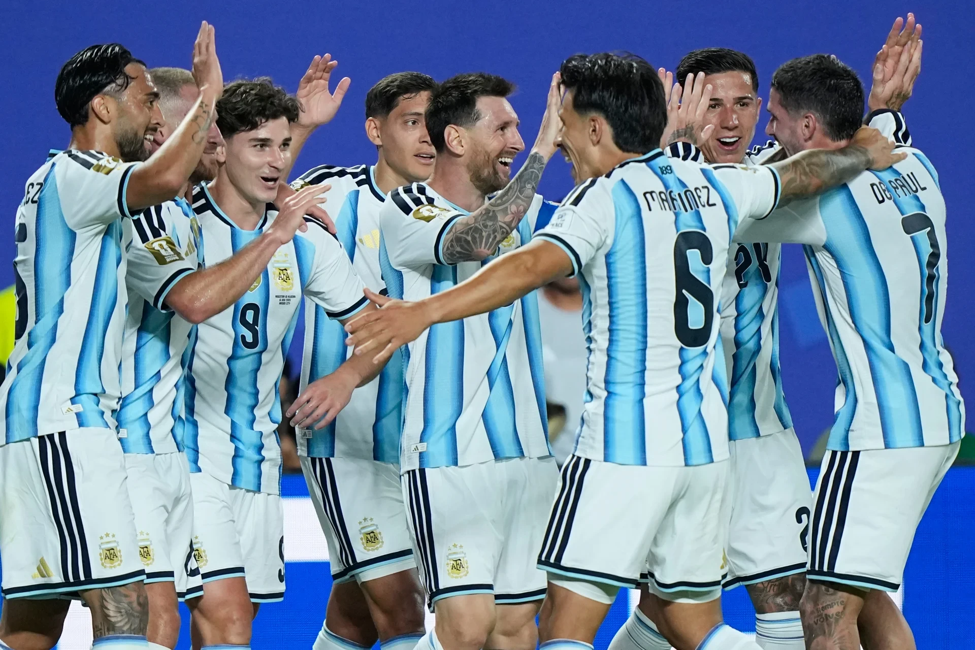 Vai trò biến ảo của Messi khiến các đối thủ gặp khó khăn trong việc thiết lập hệ thống phòng ngự.