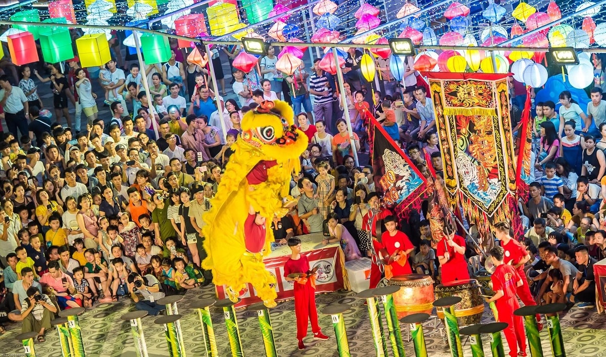 le-hoi-lan-su-rong-quoc-te-da-nang-2019-lan-dau-tien-khan-gia-se-duoc-chiem-nguong-mai-hoa-thung-tren-nuoc-02.jpg