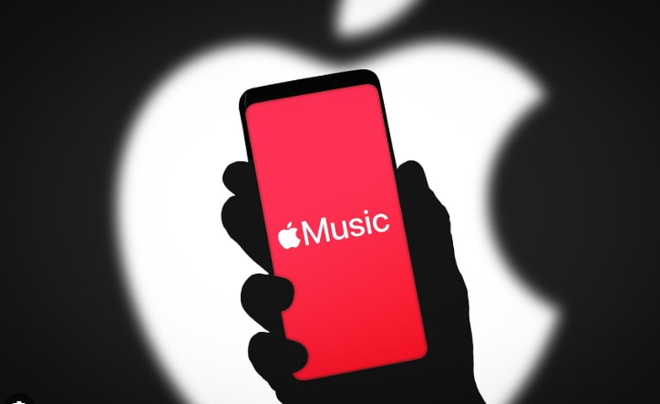 Giao diện quản lý danh sách phát trên ứng dụng Apple Music với tính năng chọn nhiều mục cùng lúc
