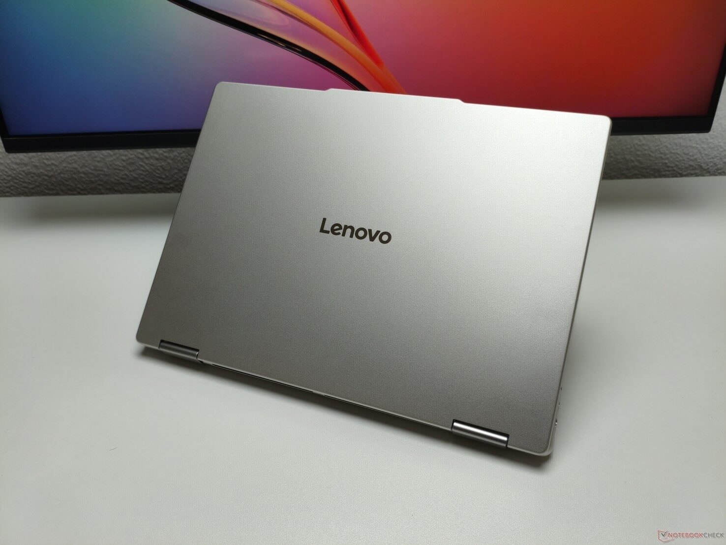 Lenovo Yoga 7a đang được giảm giá 27% với cấu hình 24GB RAM và 1TB SSD.