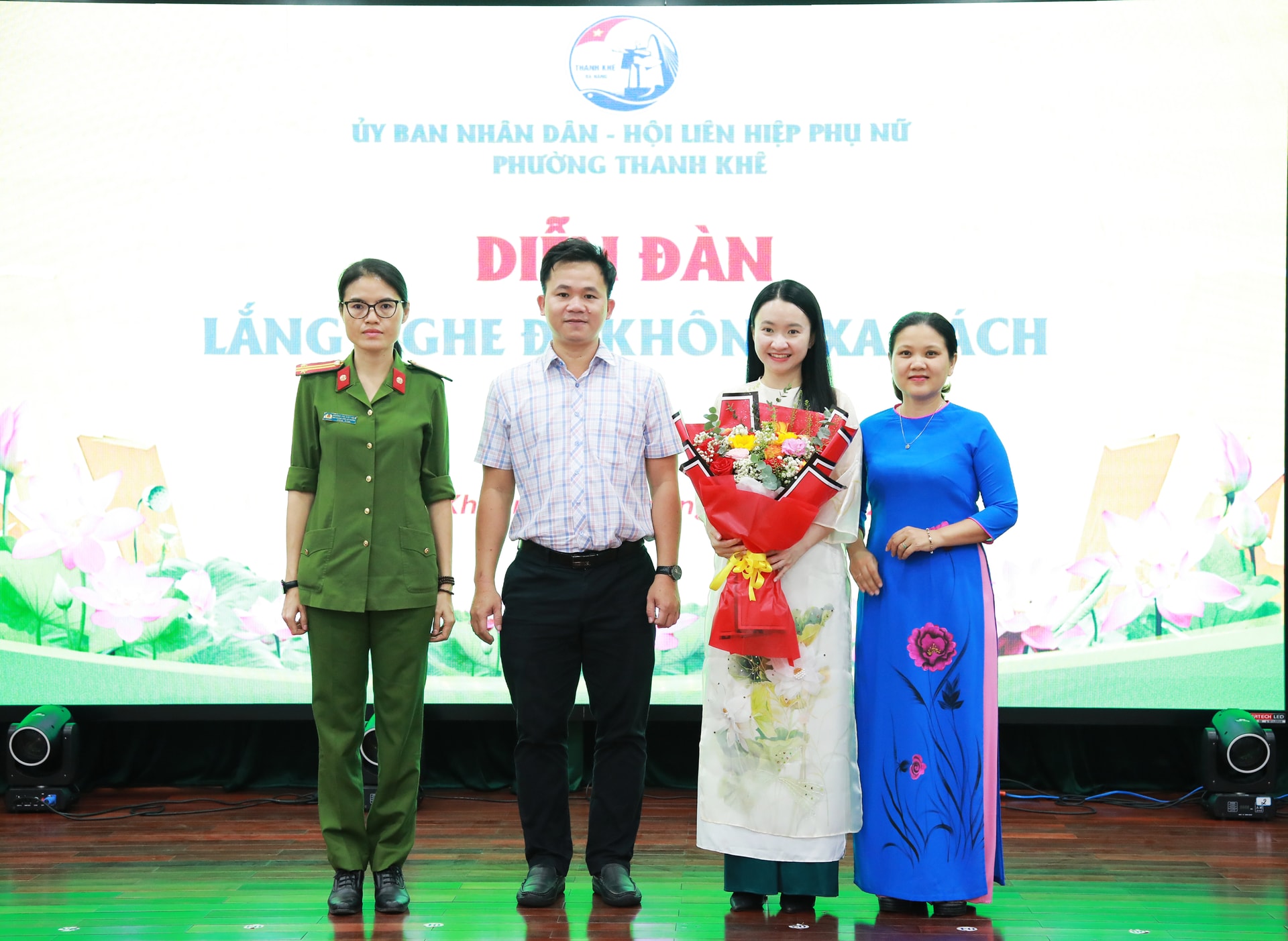 TANG HOA BAO CAO VIEN