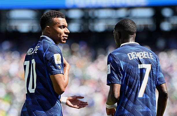 Kylian Mbappe lên tiếng bảo vệ Ousmane Dembele trước thềm trận đấu thứ 100 cho tuyển Pháp.