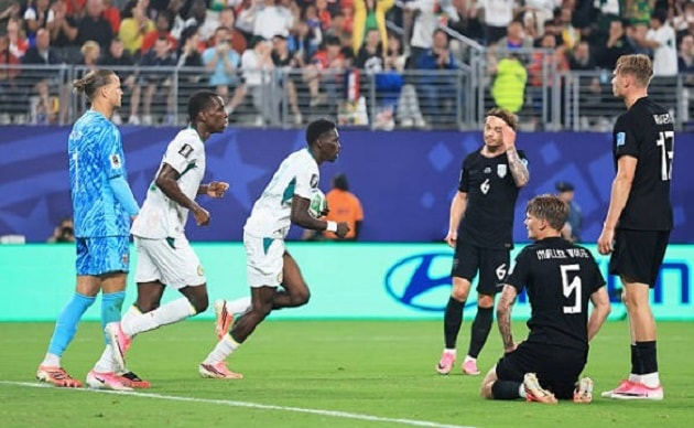 Sự xuất sắc của Sarr là không đủ giúp Senegal có điểm.