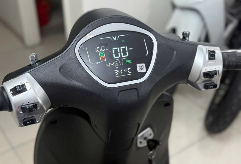 Tính năng kết nối eSIM trên xe máy điện VinFast
