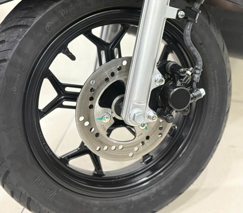 Hệ thống phanh đĩa an toàn trên VinFast Evo Grand Lite