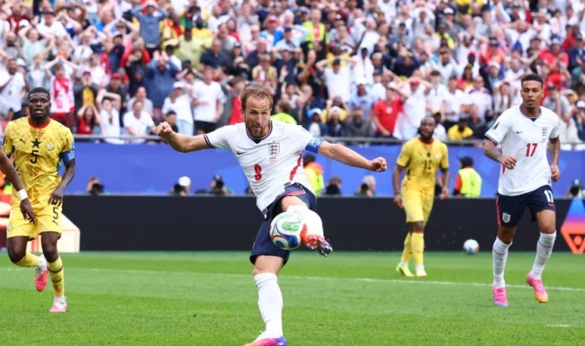 Harry Kane bỏ lỡ cơ hội định đoạt trận đấu ở những phút cuối.