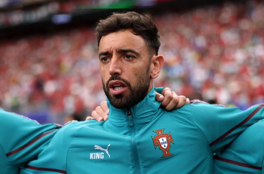 Bruno Fernandes thể hiện nhãn quan chiến thuật đỉnh cao trong màu áo tuyển Bồ Đào Nha.
