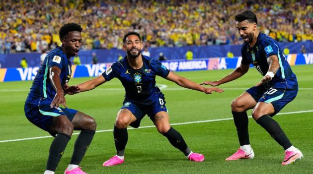 Lối chơi kỹ thuật của Brazil khiến Scotland hoàn toàn bế tắc.
