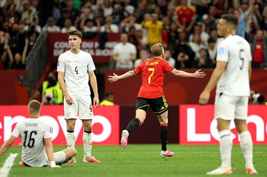 De Bruyne ghi dấu ấn trong chiến thắng đậm đà của tuyển Bỉ