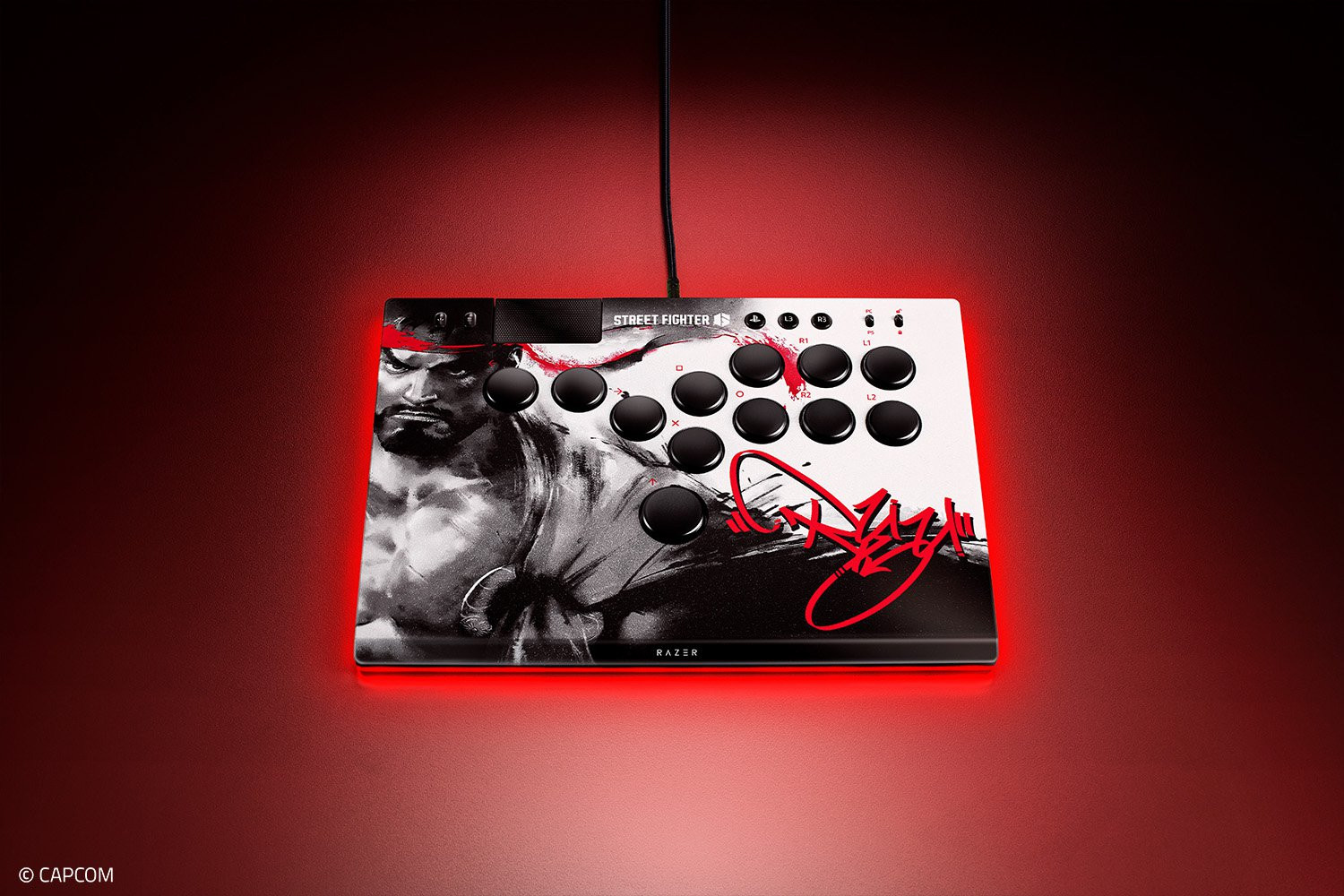 Mặt bên và các cổng kết nối của Razer Kitsune