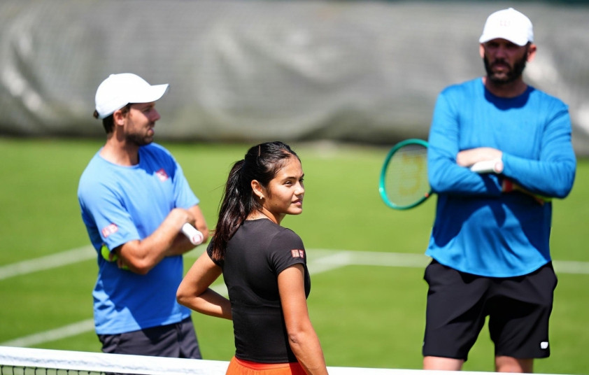 Emma Raducanu dính chấn thương trước thềm Wimbledon 2026