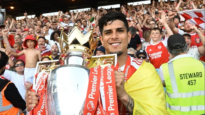 Piero Hincapie chính thức gia nhập Arsenal từ Bayer Leverkusen