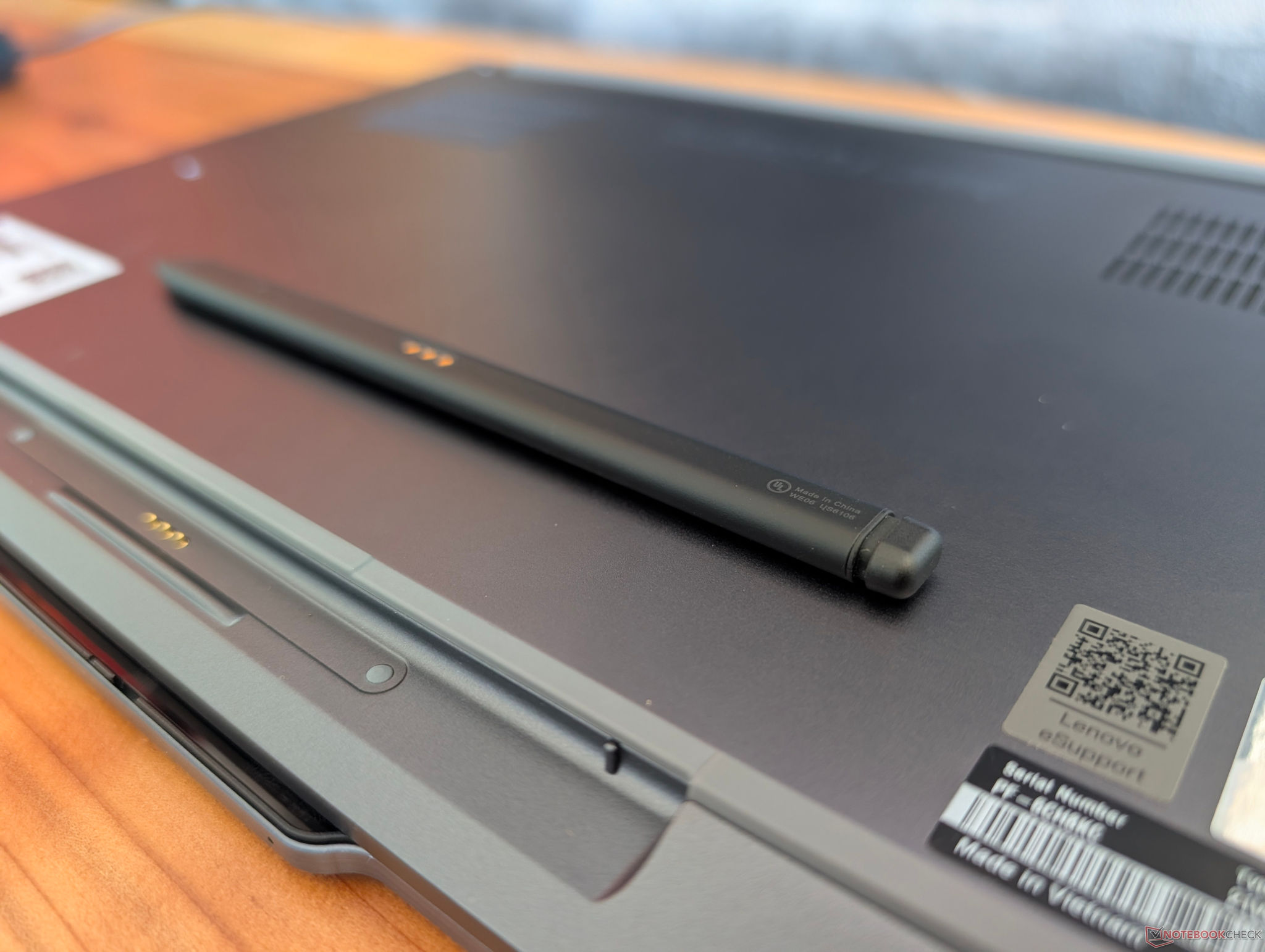 So sánh độ dày của Slim Pen 2 với các mẫu bút cảm ứng khác