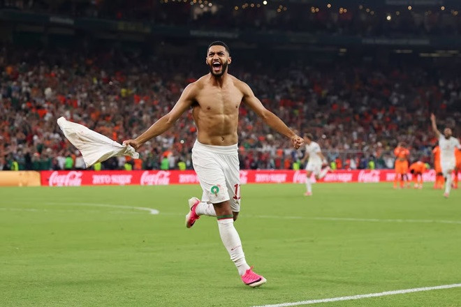 Saibari thực hiện cú sút luân lưu quyết định đưa Morocco đi tiếp tại World Cup 2026