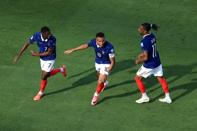 Michael Olise kết hợp cùng Mbappe và Dembele tạo thành bộ ba tấn công hủy diệt của ĐT Pháp tại World Cup 2026