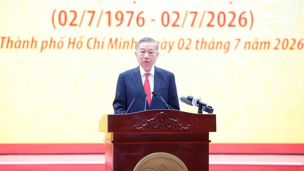 vna-potal-le-ky-niem-50-nam-thanh-pho-sai-gon-gia-dinh-vinh-du-mang-ten-chu-tich-ho-chi-minh-8862044.jpg