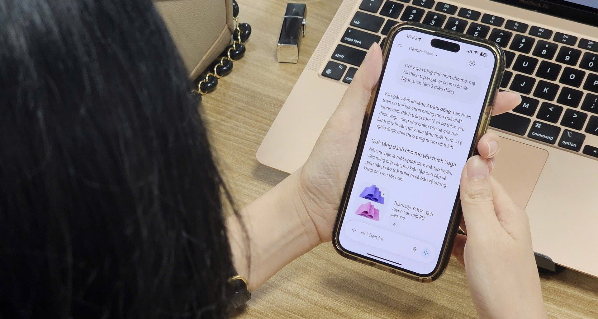 Giao diện mua sắm tích hợp trên ứng dụng Google Gemini tại Việt Nam