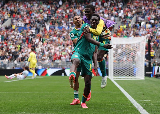 Tuyển Bỉ trải qua chuyến tàu lượn cảm xúc trước Senegal tại vòng 32 đội World Cup 2026.