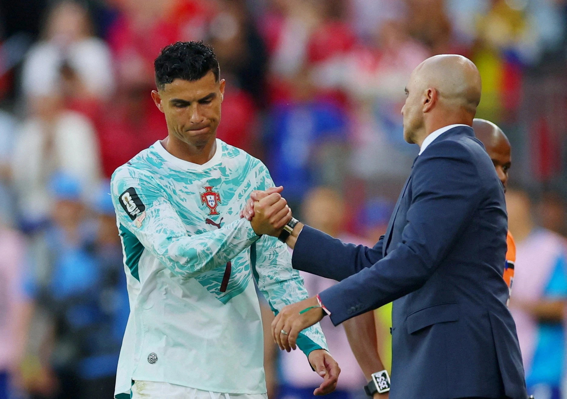 Roberto Martinez có trận đấu được đánh giá cao nhờ liên tục điều chỉnh hệ thống chiến thuật.
