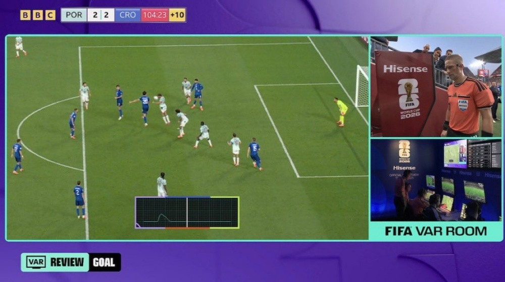 Tình huống Ibrahimovic không đồng tình với các trọng tài