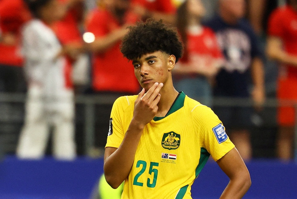 Lucas Herrington ôm đầu thất vọng sau khi sút hỏng quả luân lưu tại World Cup 2026