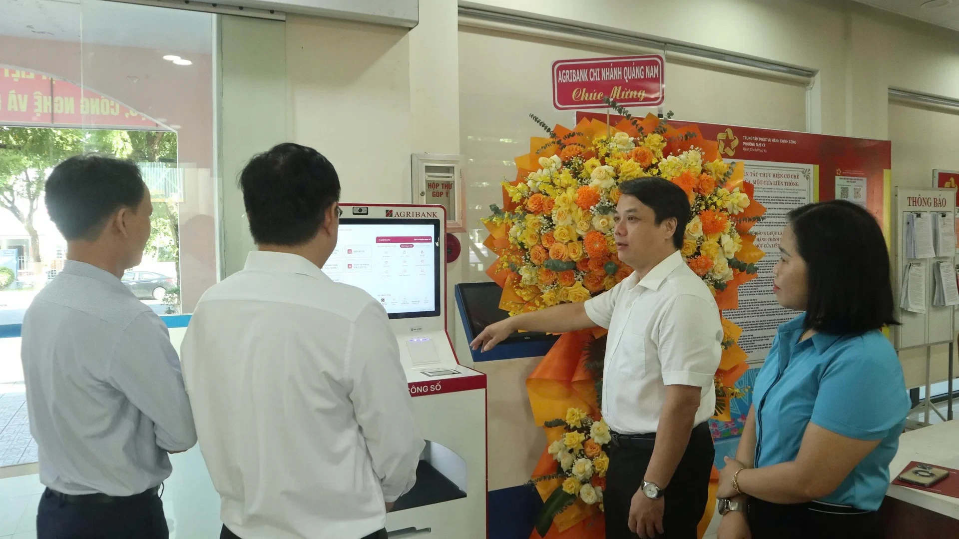 Máy Kiosk thông minh được bố trí tại Trung tâm Phục vụ hành chính công phường Tam Kỳ. Ảnh: UBND phường Tam Kỳ