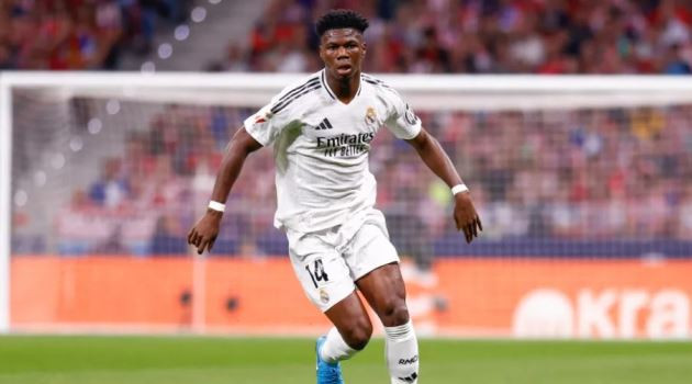 Tiền vệ Aurelien Tchouameni trong màu áo Real Madrid.