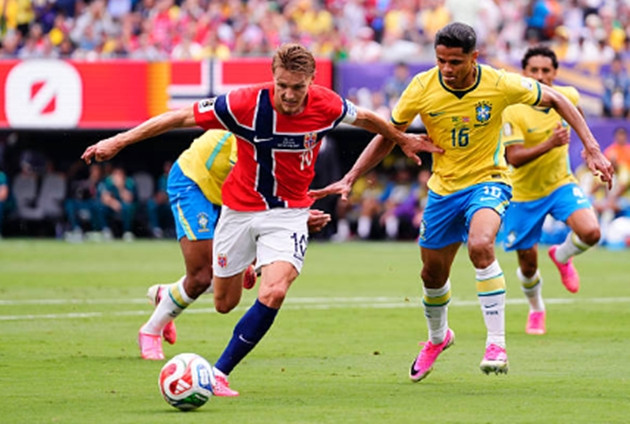 Martin Odegaard đóng vai trò hạt nhân sáng tạo trong lối chơi của Na Uy trước Brazil.