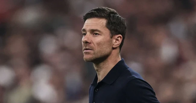 HLV Xabi Alonso cân nhắc việc chiêu mộ Ayyoub Bouaddi cho Chelsea